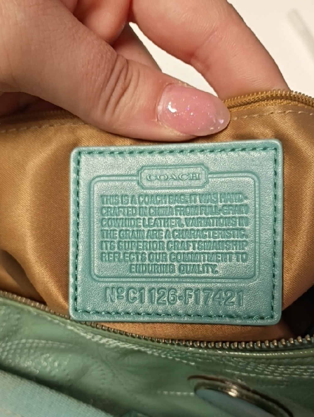 PRE LOVED! Coach Mint Green Leather Shoulder Bag with Gold Hardware - Picture 11 of 12